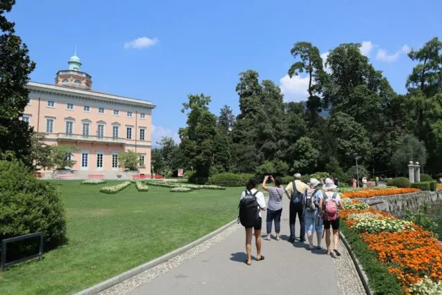 Photo oldest universities tourist visit