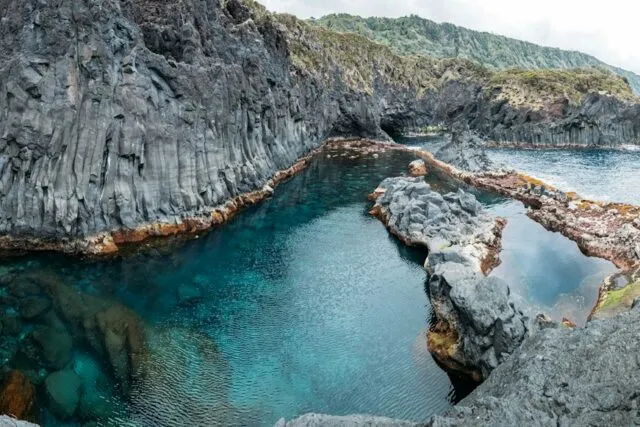 Photo natural rock pools spectacular